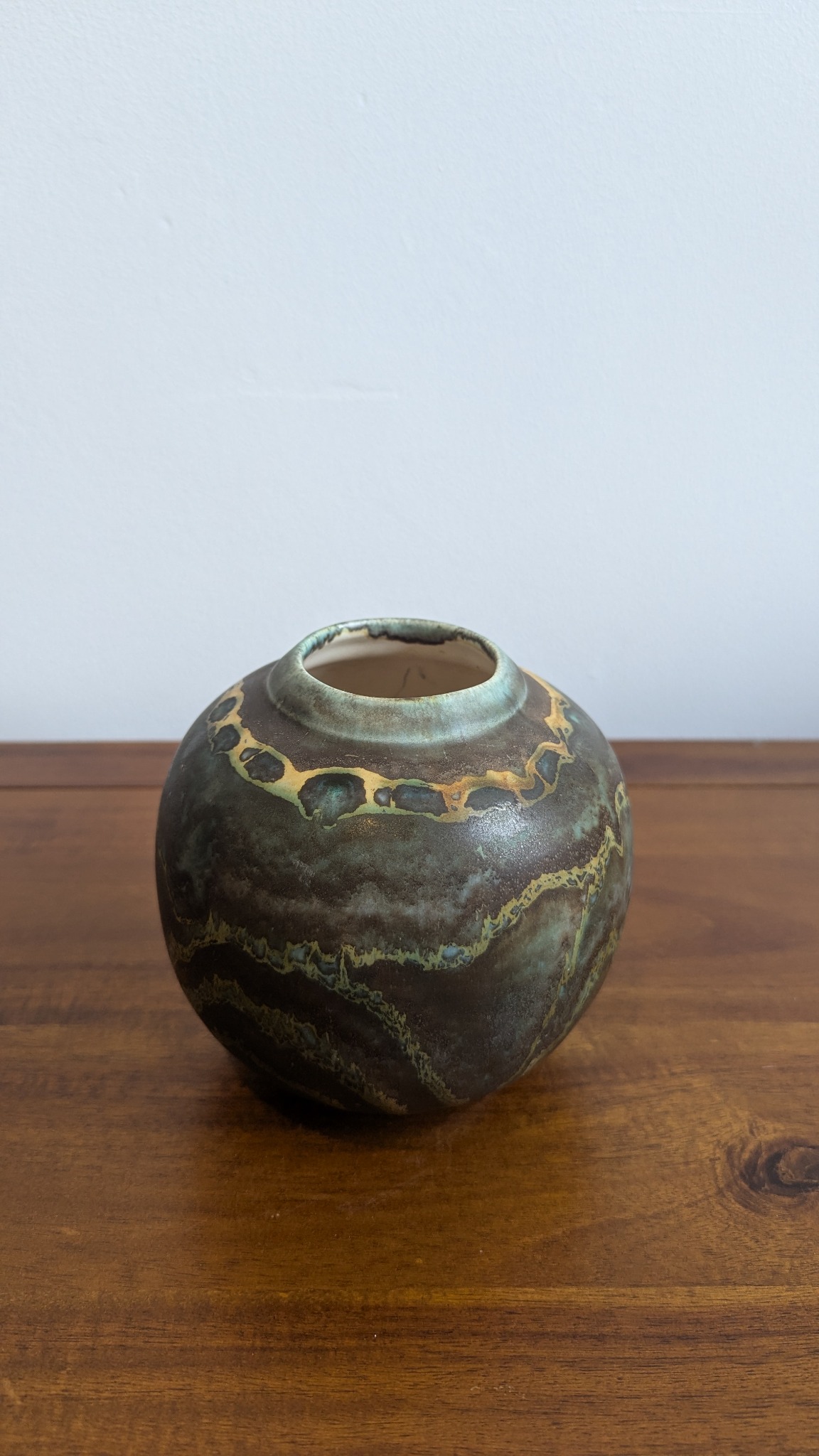 Vintage Vase · No. 1